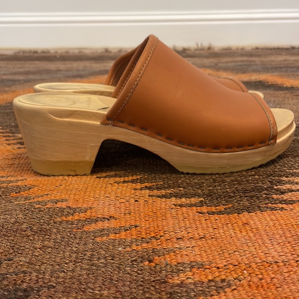 No. 6 clogs, size 39